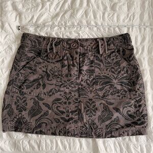 Indie Dark Paisley Mini Skirt Distressed Grey Big Buttons
